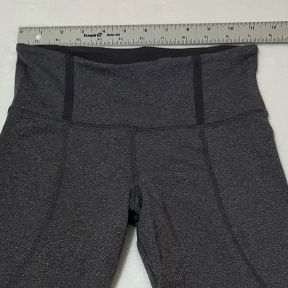 lululemon Snap Me Up Crop Side Button Athletic Leggings Size 4 Rare EUC - Picture 7 of 14